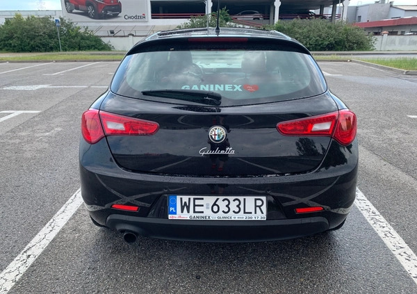 Alfa Romeo Giulietta cena 41999 przebieg: 56950, rok produkcji 2011 z Piaseczno małe 172